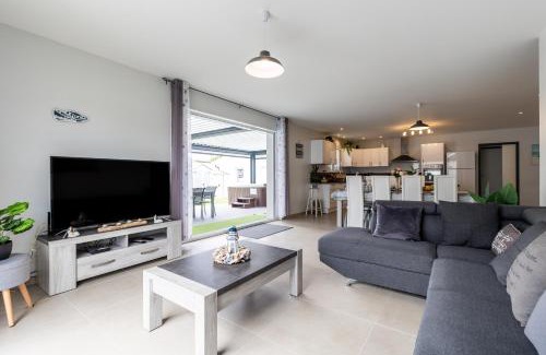 Ares Villa | Experience Oceanfront Bliss at Bassin d'Arcachon Hotel