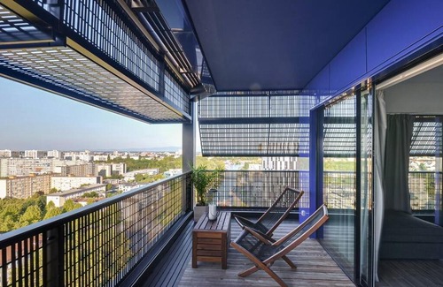 Neudorf Ouest Apartment | Experience Bassin d'Austerlitz: Studio with Terrace Access