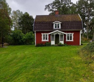 Linneryd House | Pet-Friendly Bastanäs Rosenberg - Rated 8.6/10 by Guests