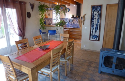 Bastelicaccia Villa | Beautiful Bastelicaccia Villa with Ocean View & Breakfast