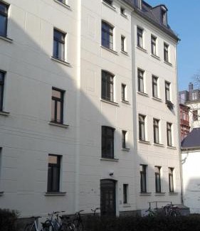 Mitte Apartment | Discover Bastians Herberge: Family-Friendly Retreat