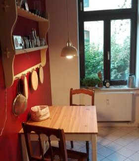 Mitte Apartment | Discover Bastians Herberge: Family-Friendly Retreat