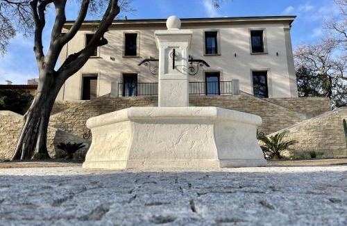 Aubagne Bed & Breakfast | Unforgettable Stay at Bastide Beaudinard with Ocean Views