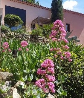 Evenos House | Relax at Bastide Cigaline: Oceanfront Retreat with Pool