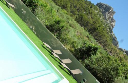 Fontaine-de-Vaucluse Apartment | Experience Bastide De La Lézardière with Oceanfront Views