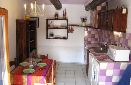 Apt Apartment | Experience Comfort at Bastide de la Peyrolière Gite