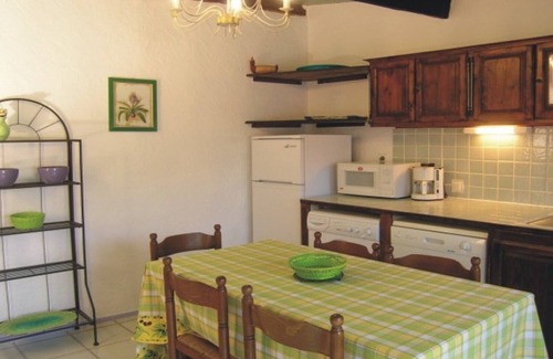 Apt Cottage | Inviting Bastide de la Peyrolière Gite with Pool & Kitchen