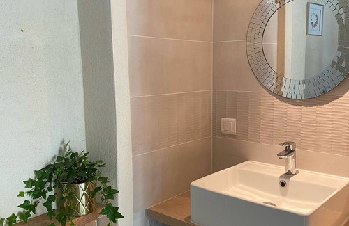 Vedene Other | Idyllic Bastide de Rhodes with Pools Near Avignon