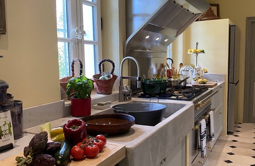 Gargas House | Relax at Bastide La Source: Ocean View & Spa Amenities