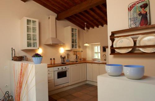 Venejan Apartment | Oceanfront Bastide le Luget: Guest Rated 9.5/10 with Pool