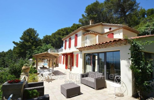 Les Platrieres Villa | Breathtaking Bastide with Oceanfront Views and Pool