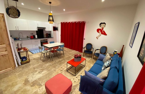 Arles Other | Villa Bleue: Family-Friendly Escape with Spa & Pet Perks