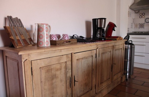 Mollans-sur-Ouveze Apartment | Top-Rated BASTIDON Climatisé with Pool and Pet-Friendly Perks