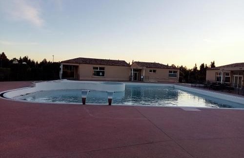 Aubignan House | Stunning Bastidon en Provence with Pool and Ocean Views