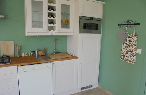 Mollans-sur-Ouveze Apartment | Inviting Bastidon with Pool and Mont Ventoux Views