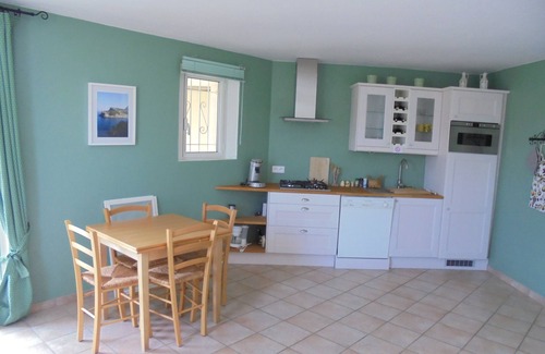 Mollans-sur-Ouveze Apartment | Inviting Bastidon with Pool and Mont Ventoux Views