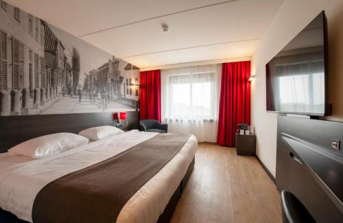 Zoetermeer Hotel | Relax at Bastion Hotel Zoetermeer with Pool & Family Dining
