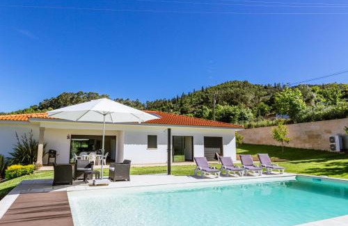 Cabeceiras de Basto Villa | Elegant Basto Village House: 4-Star Oceanfront Retreat