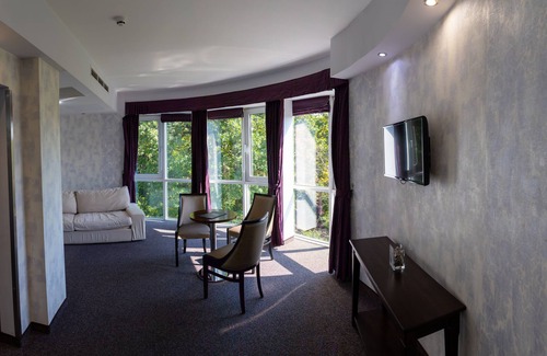Miskolc-Tapolca Hotel | Relax at Bastya Conference and Wellness Hotel: Pool & Spa