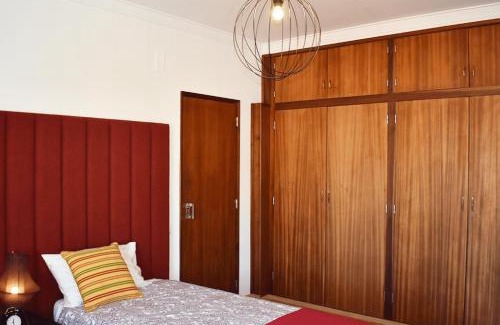 Cartaxo Bed & Breakfast | Cozy Batalhoz House Bed & Breakfast with Family-Friendly Amenities