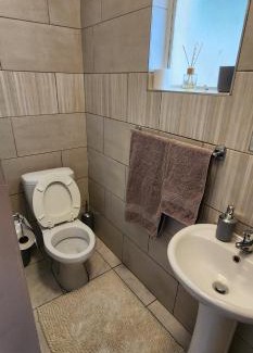 Eikenbosch Bed & Breakfast | Pet-Friendly Retreat at Batchelor by Cozy with Breakfast