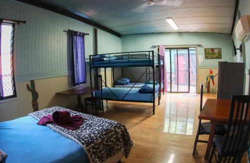 Batchelor Hotel | Experience Nature at Batchelor Butterfly Farm - 4 Star Stay