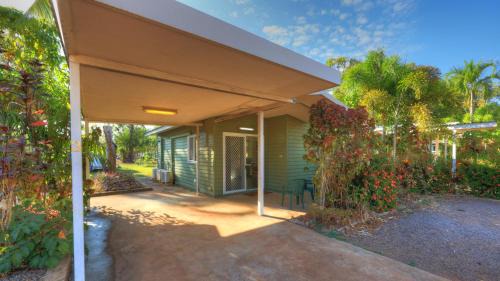 Batchelor Resort | Family-Friendly Batchelor Holiday Park with Pool & Pets Welcome