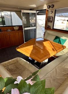 Grand Valinco Boat Rental | Exceptional Family-Friendly Bateau Vedette for Your Stay