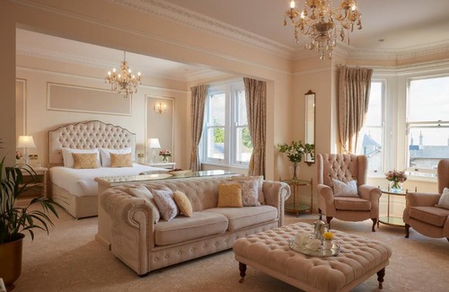 Newton St Loe Hotel | Elegant Bathen House Boutique Hotel – Guest Rated 9.3/10