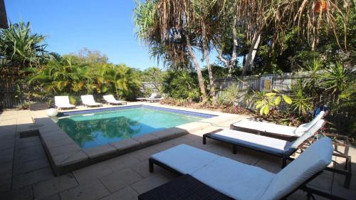 Horseshoe Bay House | Family-Friendly Bather's Pavilion Holiday House with Pool