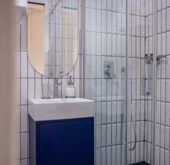 Rione XVIII Castro Pretorio Apartment | Family-Friendly Termini Painting Apartment with Great Reviews