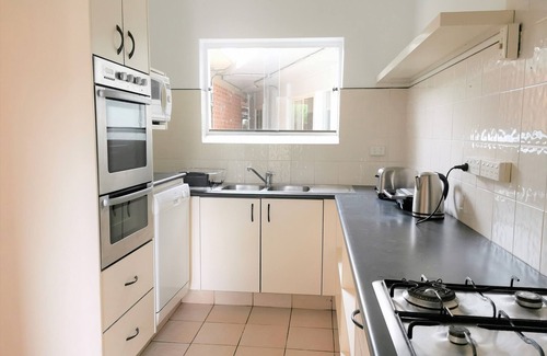 Bathurst Hotel | Convenient Bathurst Explorers Motel with Family-Friendly Amenities