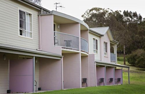 Mount Panorama Hotel | Discover BATHURST GOLDFIELDS MOTEL with Family-Friendly Amenities