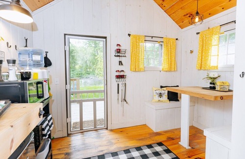 Cambridge Cabin | Experience The Preserve Battenkill River: 5-Star Retreat