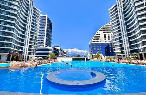 Batumi Apartment | Beachfront Bliss at Batumi Boulevard Resort - 4 Star Stay
