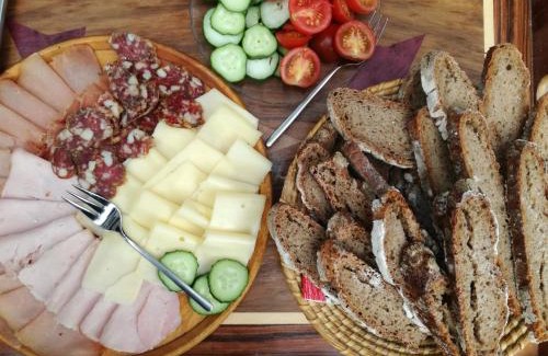 Wernberg House | Experience Bauerborchardt: Family-Friendly Farm Retreat