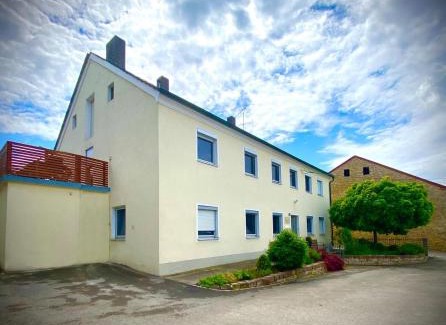 Altmannstein House | Pet-Friendly Bauernhaus am Limes with Family Amenities