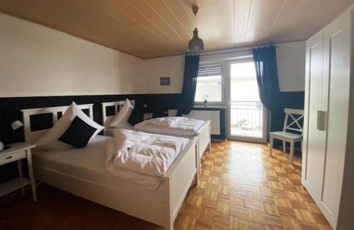 Altmannstein House | Pet-Friendly Bauernhaus am Limes with Family Amenities