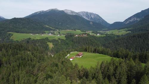 Steinberg am Rofan House | Family-Friendly Stay at Bauernhaus Durrahof - Rated 8.5/10