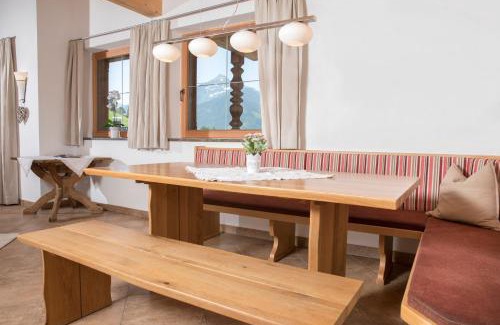 Alpbach Apartment | Discover Bauernhaus Roßmoos: Pet & Child Friendly Stay