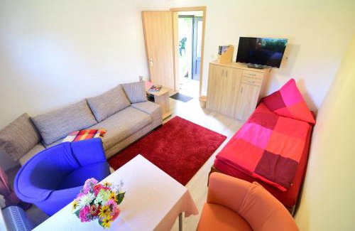 Bad Kleinen Apartment | Cozy Bauernhof Apartment Hieß - Family-Friendly Retreat
