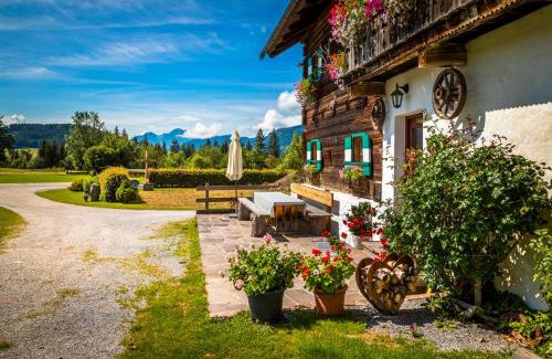 Laubichl House | Experience Bauernhof Lehengut: 4-Star Pet-Friendly Retreat