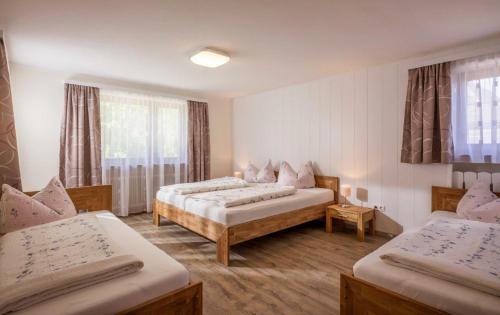 Niederbreitenbach House | Top-Rated Bauernhof Nagelschmiedhof: Family-Friendly Retreat
