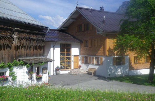 Dalaas House | Family-Friendly Bauernhof Wildfang with 9/10 Guest Rating