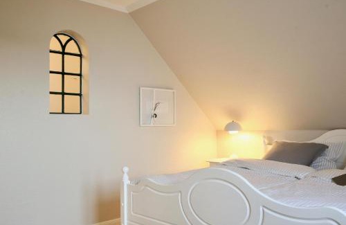 Reussenkoge Apartment | Cozy Bauernhof Wulff - Fewo "Amrum" with Oceanfront Views