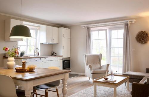 Reussenkoge Apartment | Explore Bauernhof Wulff - Family-Friendly Retreat with Kitchen