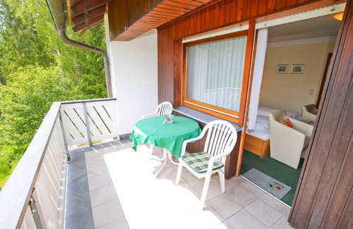 Bad Berleburg House | Relaxing Bauernhofpension Hof Dödesberg with Family-Friendly Perks