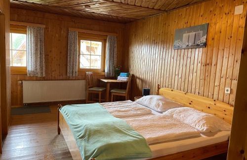 Arriach Apartment | Delightful Baumgartnerhof Arriach - Farm Stay Retreat