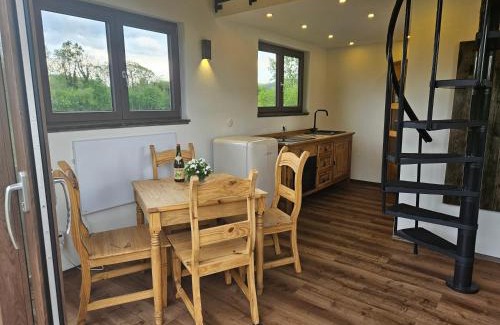 Salem Apartment | Family-Friendly Getaway at Baumhaus Heuhütte - 8/10 Rating