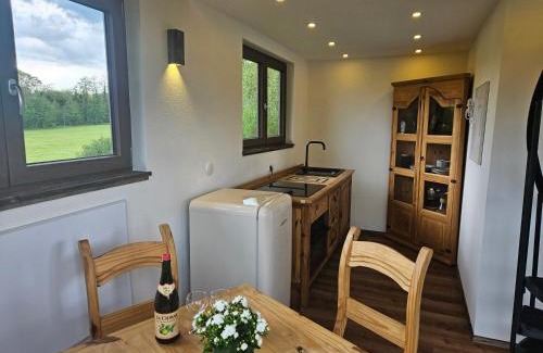 Salem Apartment | Family-Friendly Getaway at Baumhaus Heuhütte - 8/10 Rating
